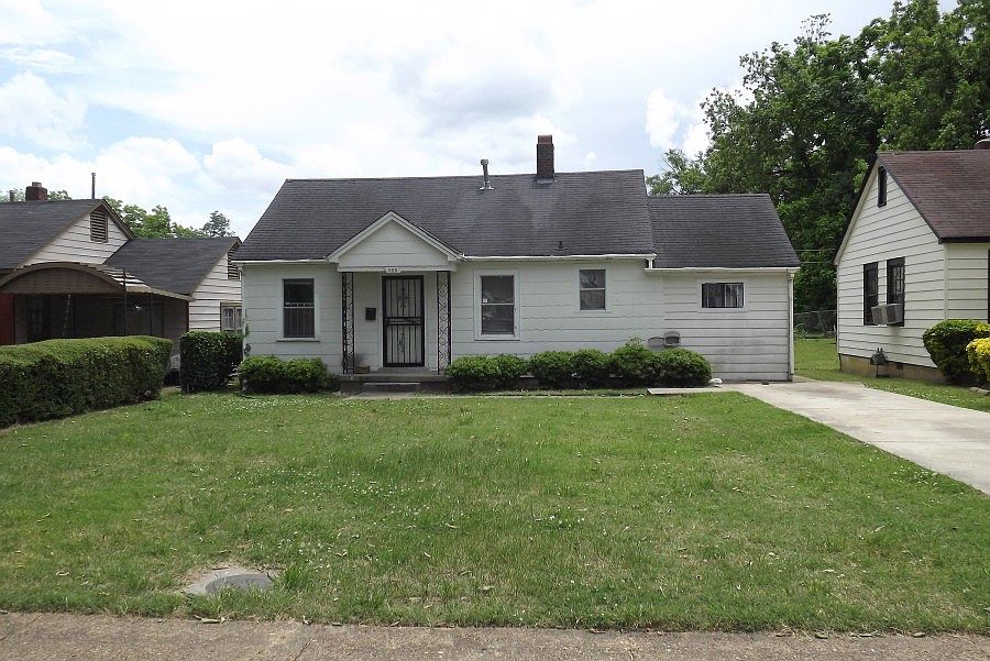 1st image of 751 E Dempster Ave