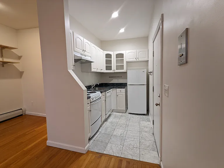 605 Massachusetts Ave #6 — Photo 9