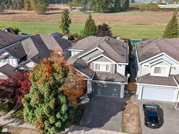 17473 64a Ave, Surrey, BC V3S 3K9