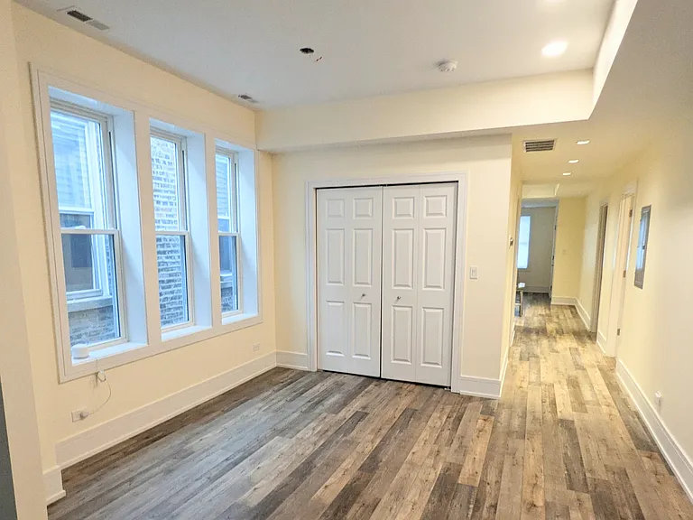 1918 N Ridgeway Ave #2 — Photo 3