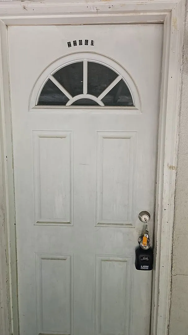 2206 Roosevelt Dr — Photo 1