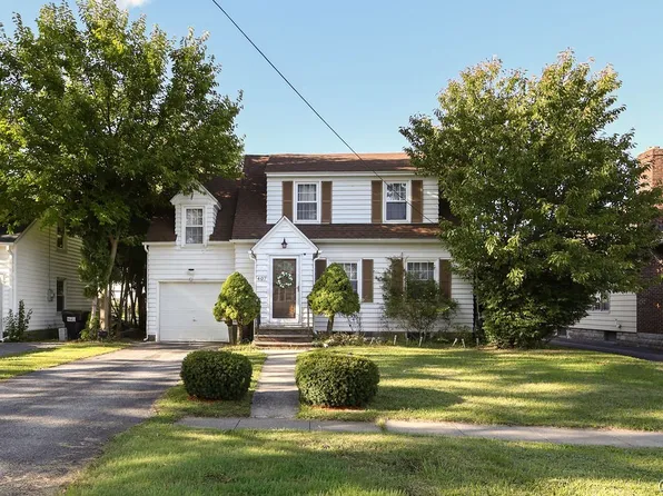 407 Berwick Rd S, Syracuse, NY 13208