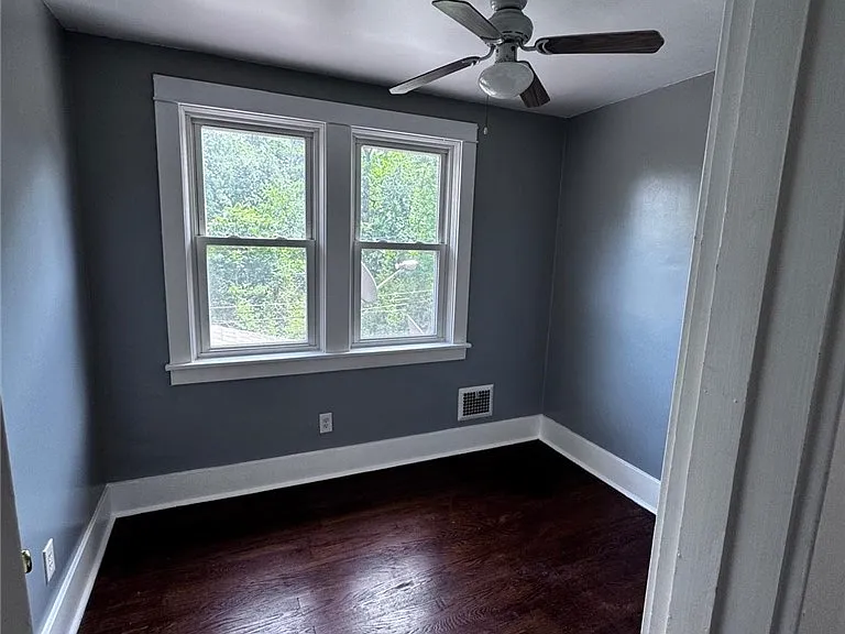 2308 Starkamp St — Photo 10