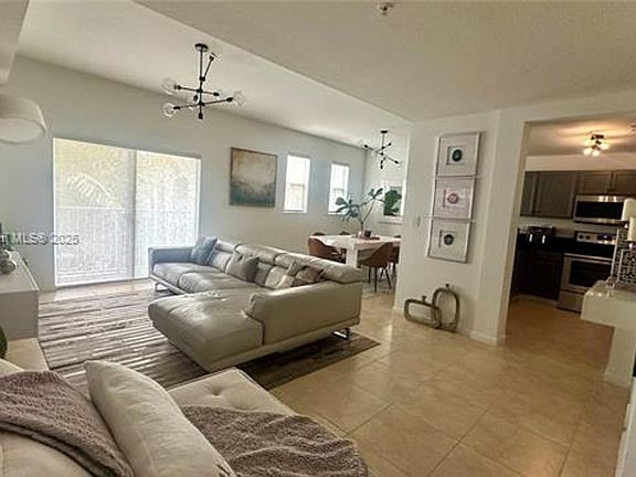4th image of 11605 NW 89th St APT 221