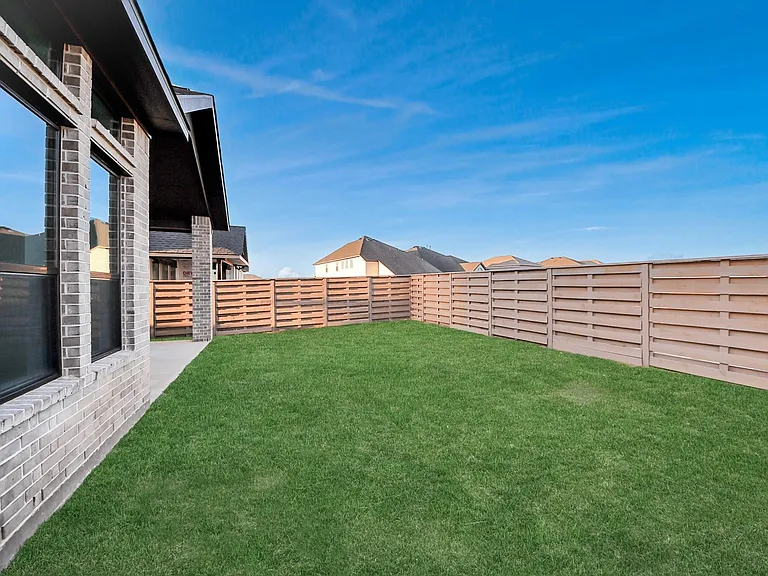 10706 Ursa St — Photo 7