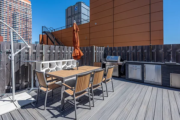 Rented by Modern Spaces | media 12