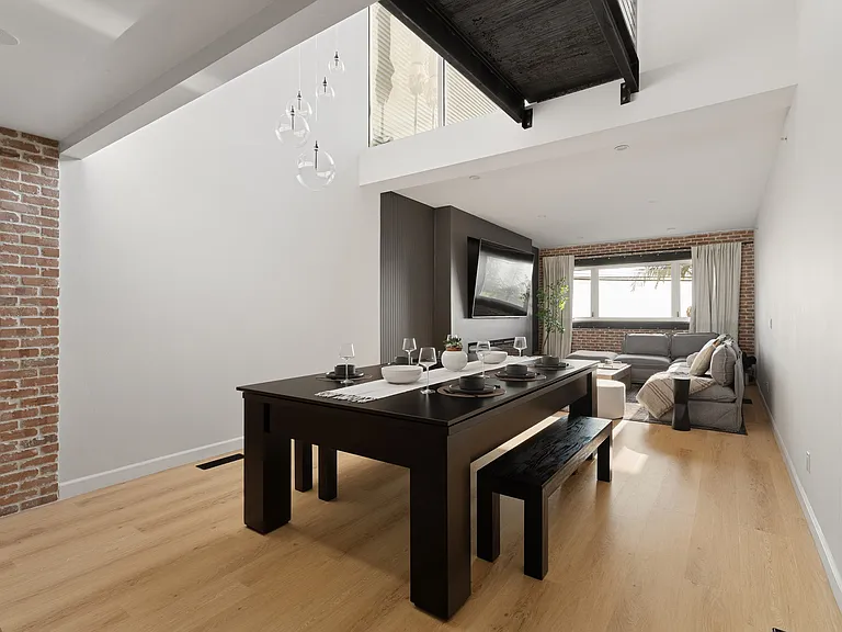 3033 India St #8 — Photo 22