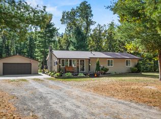 23659 Gates Rd, Howard City, MI 49329