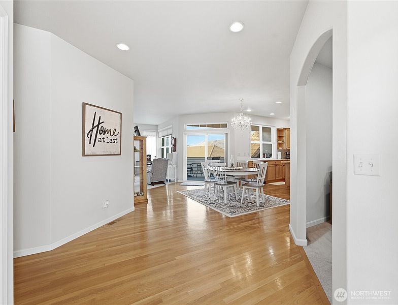 4th image of 1494 Eastmont Avenue #58