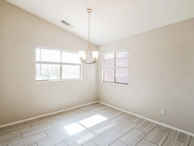 2525 S 109th Dr — Photo 7
