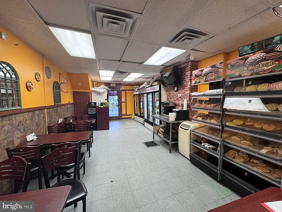 2nd image of 516 W Marshall St