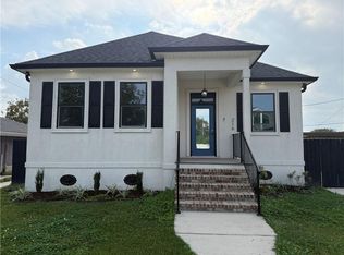 216 Bear Dr, Arabi, LA 70032