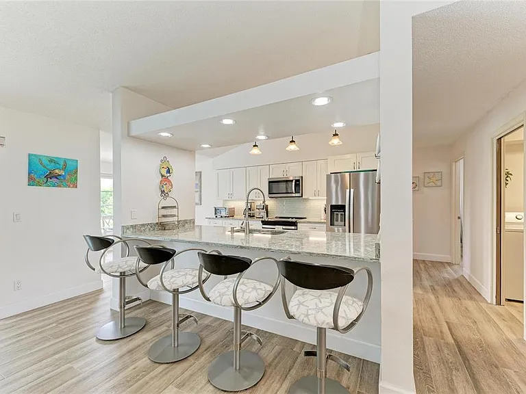405 Bayside Ln — Photo 17