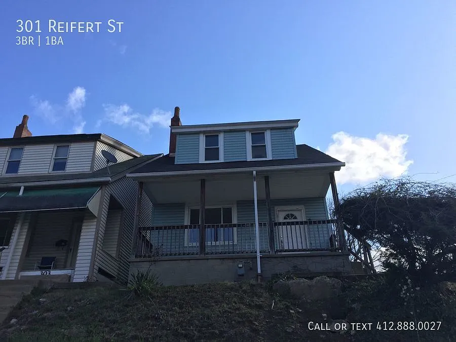 301 Reifert St photo 1