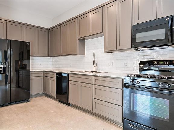 3rd image of 3523 Gonzales St #B200