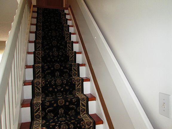 2nd image of 216 Macandrews Way #60E