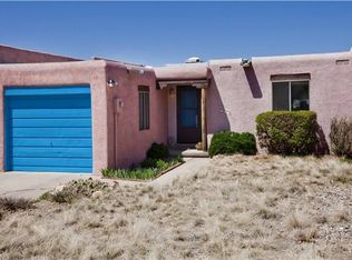 2078 Placita De Vida, Santa Fe, NM 87505