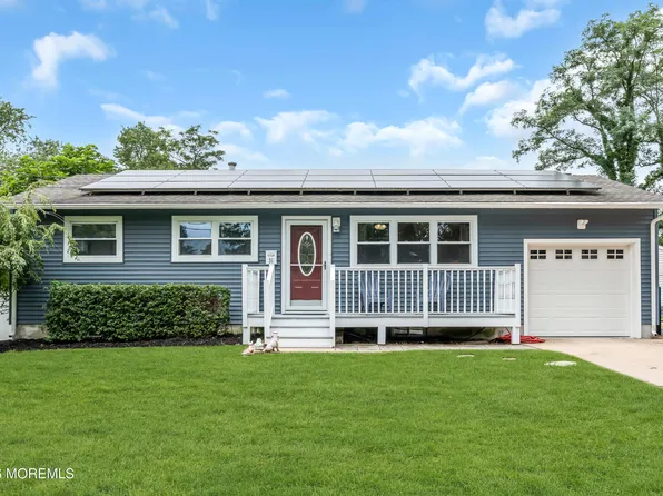 31 Tilton Avenue, Toms River, NJ 08757