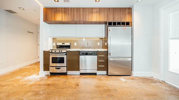 Rented by Nooklyn NYC LLC | media 55