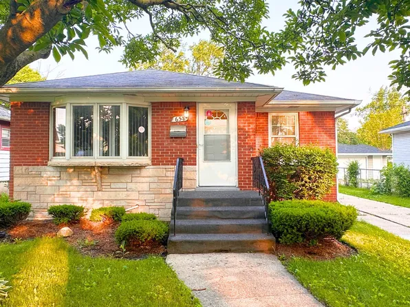 658 Mackinaw Ave, Calumet City, IL 60409