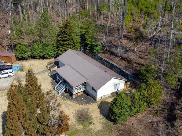 9829 S Helton Rd, Winston, GA 30187