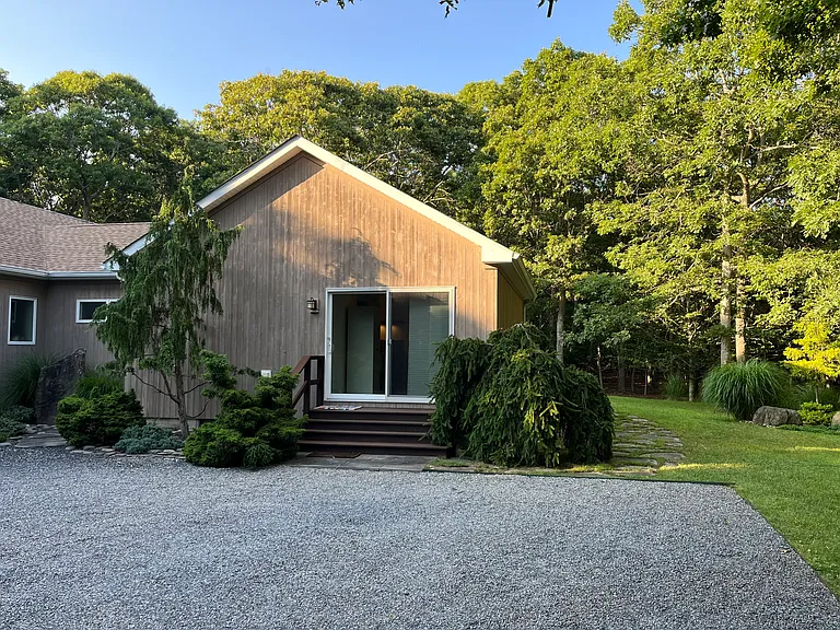 63 Gardiners Ln — Photo 2