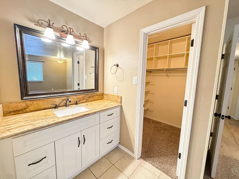 8221 Portales St NE — Photo 13