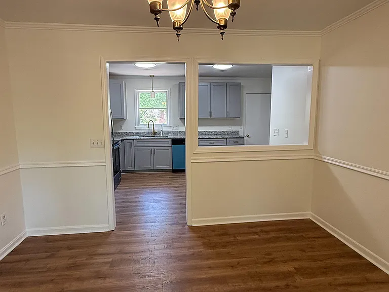 610 Clarendon Dr — Photo 5