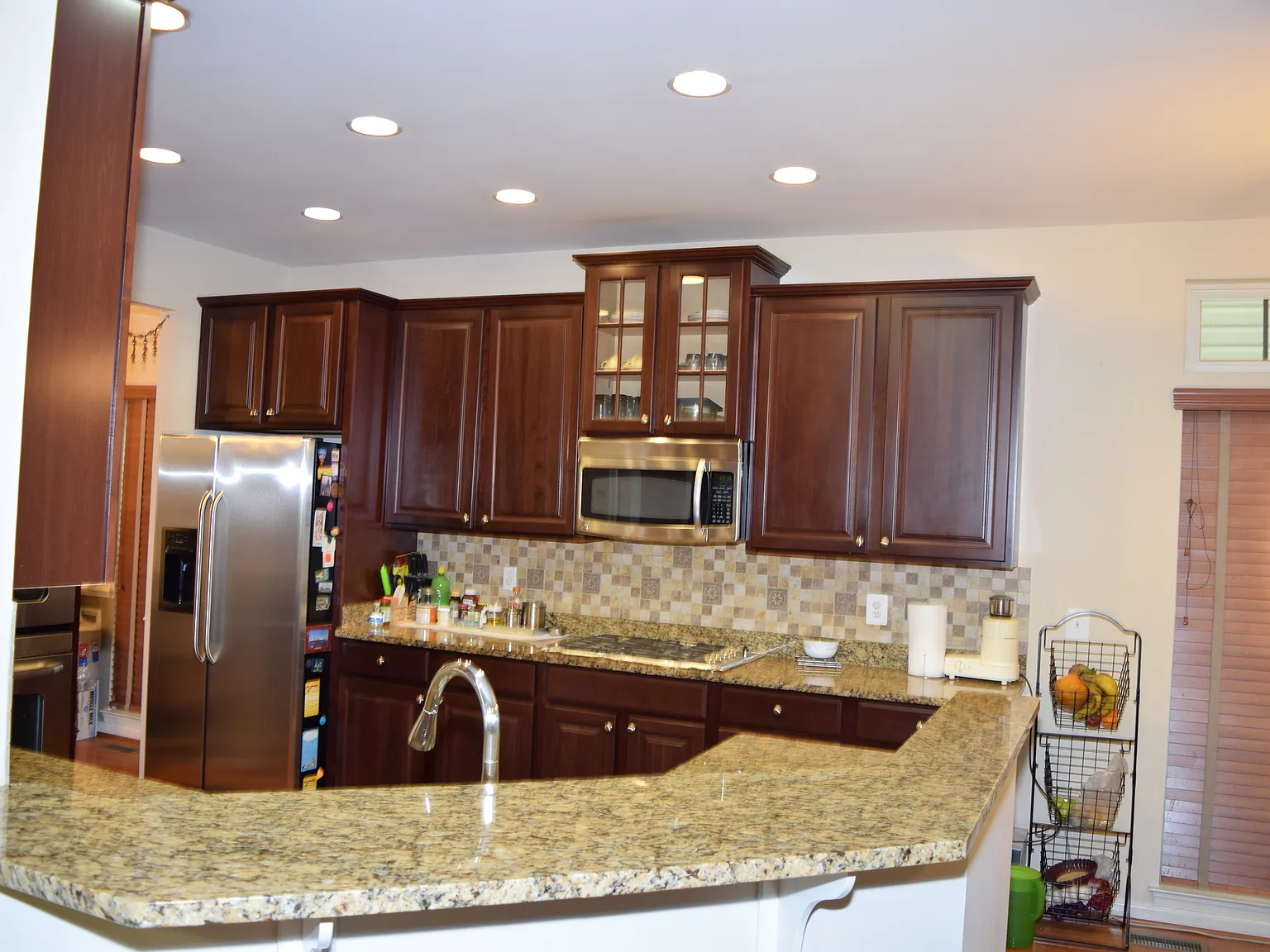 4 bed, 4.5 bath, 4320 sqft, $4,450 — Photo 2