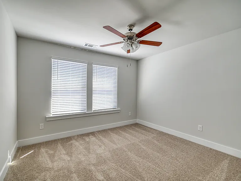 109 S Grassland Rd — Photo 10