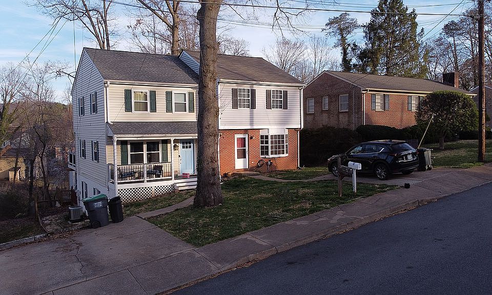 1st image of 508 Moseley Dr #B