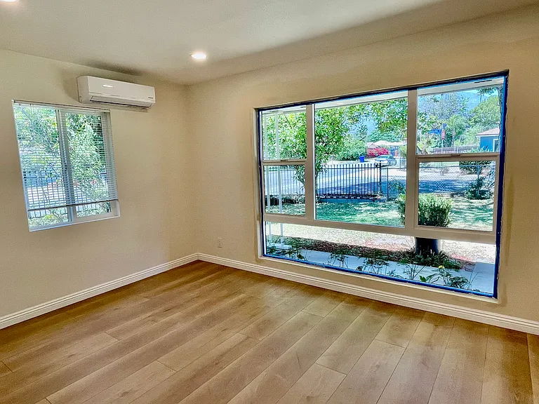 702 Beckville St — Photo 8