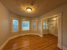 108 W Quincy St
