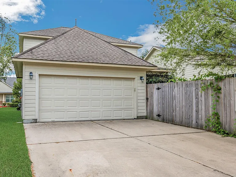 17247 Mitchell Pass Ln — Photo 24