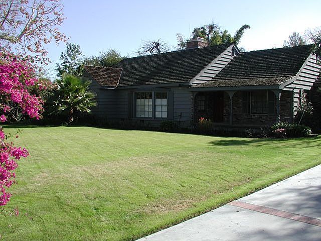 1st image of 13848 Weddington St
