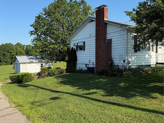3rd image of 211 Green St