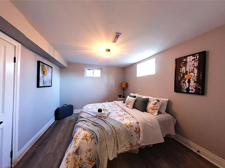 38 Ruskin St #2 — Photo 5