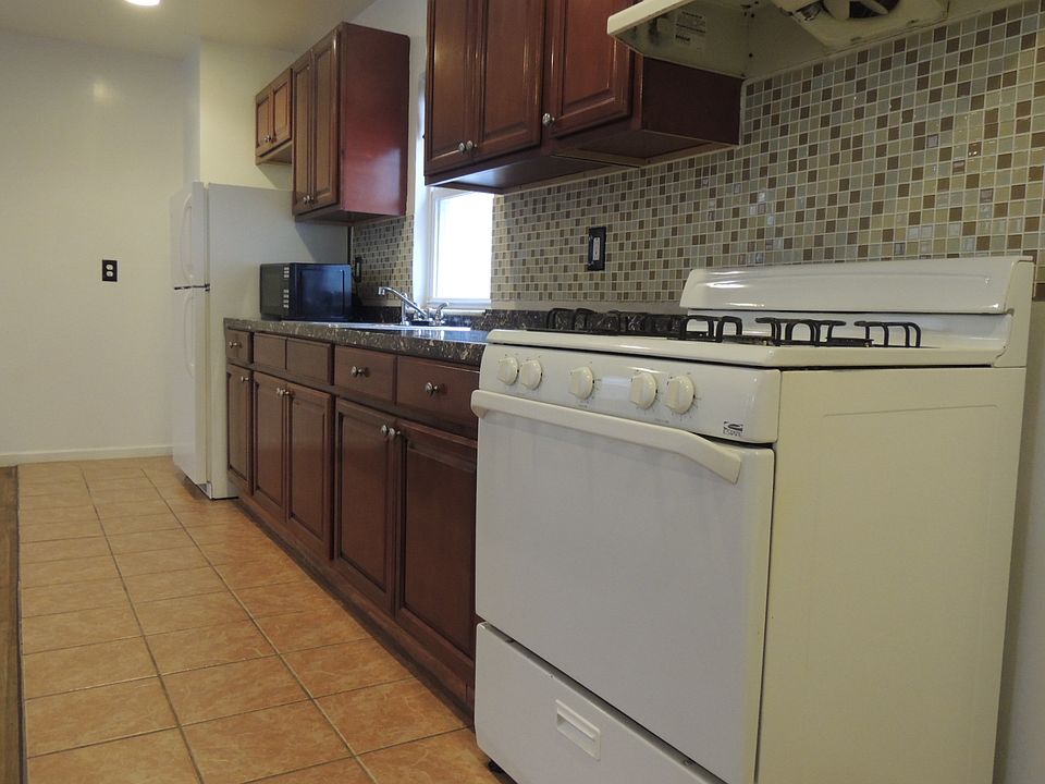 1st image of 781 Garden St APT 2