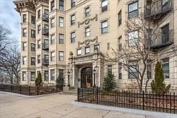1111 Boylston St #B — Photo 10