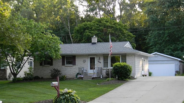 1st image of 669 Nordberg Ave NW