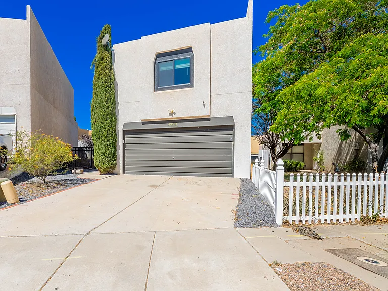 4929 Black Dr NW — Photo 3