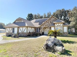 8265 W Periwinkle Ln, Homosassa, FL 34446
