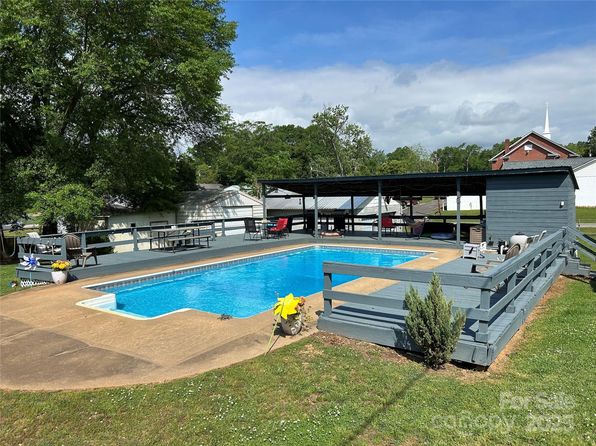 604 W Lime St, Blacksburg, SC 29702