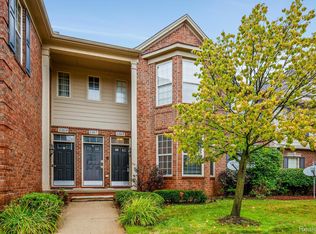 1165 Chestnut St, Pontiac, MI 48342