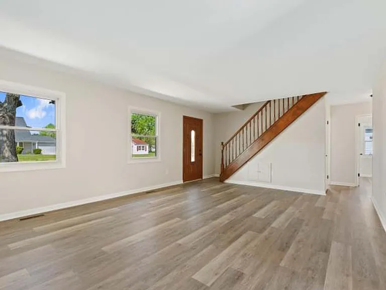21 Huntington Ln — Photo 4