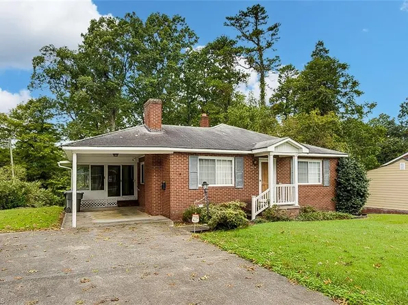 928 Cliff Rd, Asheboro, NC 27203