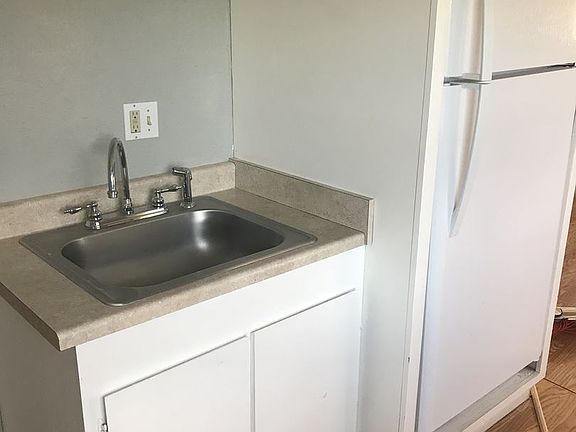 5th image of 218 SE Surf Ave