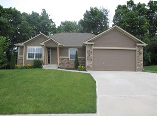 16415 Richmond Ave, Belton, MO 64012