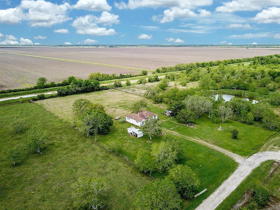 2nd image of 1107 County Road 62