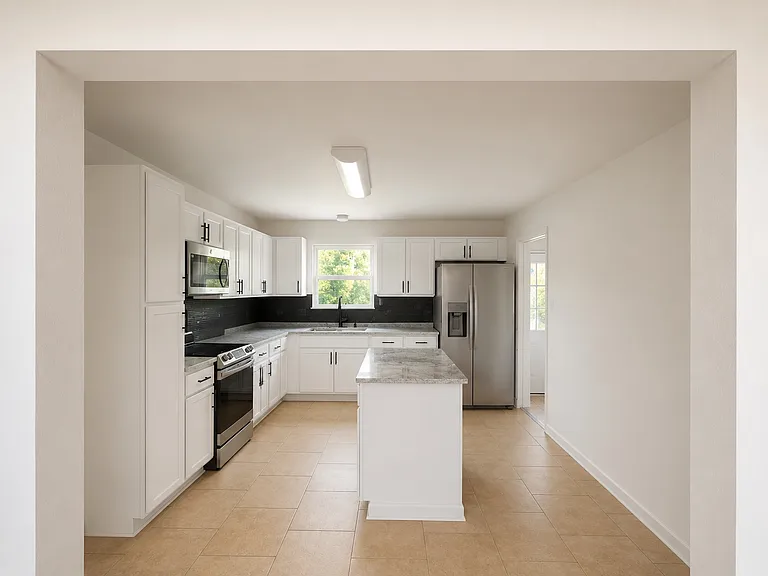 5110 Village Grn — Photo 2